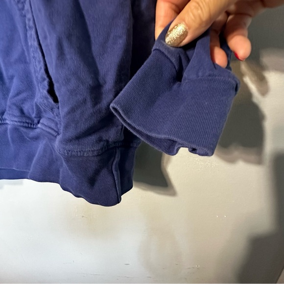 NHL Toronto Maple Leafs Youth Sweatshirt Hoodie w/ Embroidered Logo - Picture 5 of 6